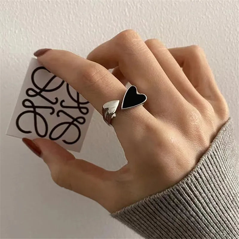 New Trendy Two-color Black Heart Rings For Women Minimalist Aesthetic Drop Of Oil Open Rings Female Metal Punk Party Jewelry